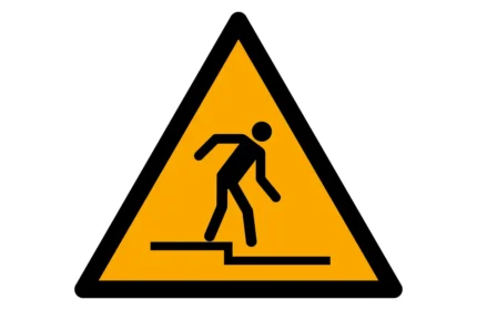 ISO 7010 W070 Step Down Warning Sign CAD Drawings (DWG, SVG, PDF)